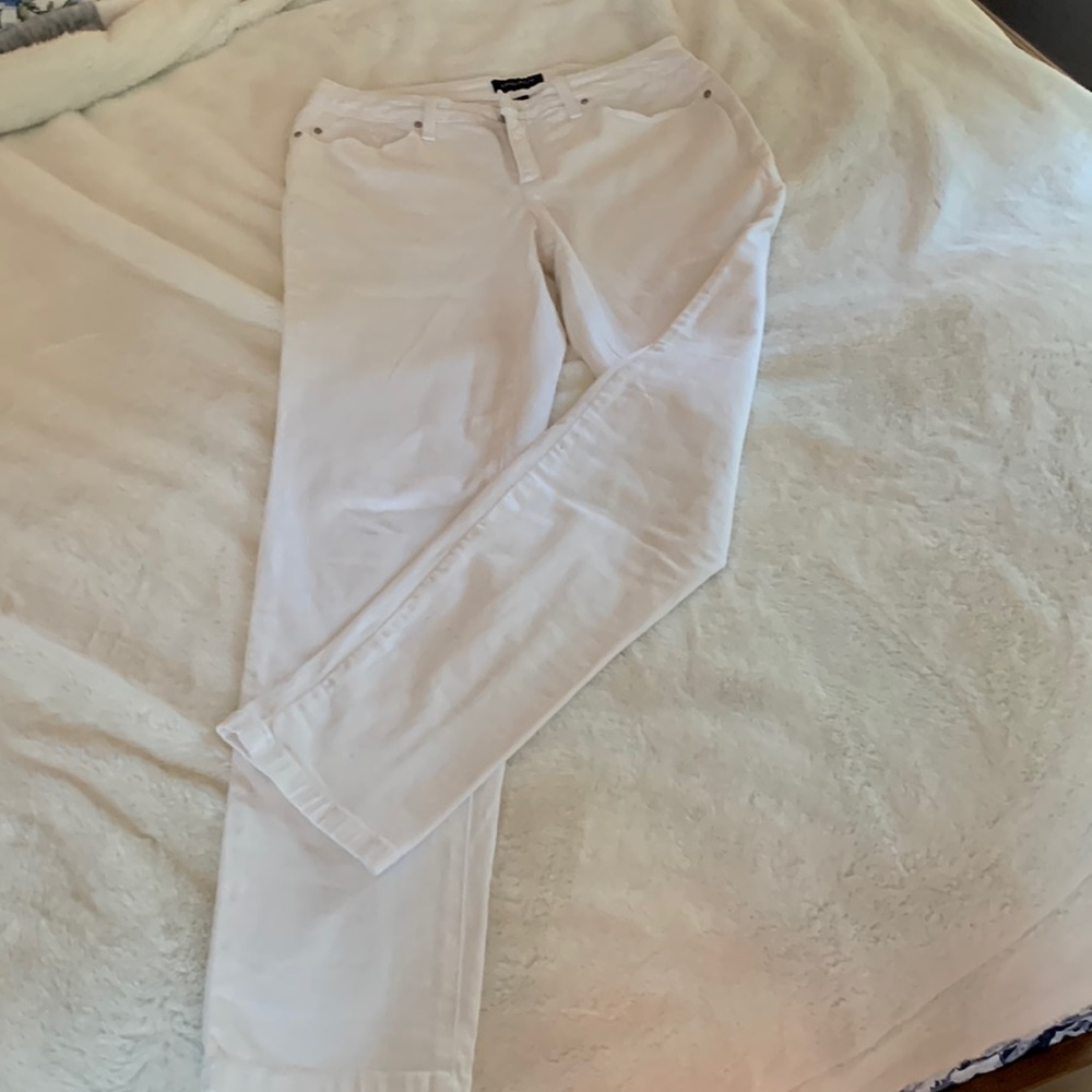 White pants like jeans. Charter Club size 6. Cottony soft and stretchy too!